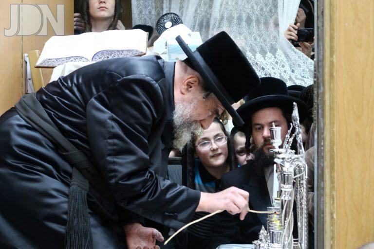 ראחמיסטריווקא הדלקת נרות חנוכה (21)