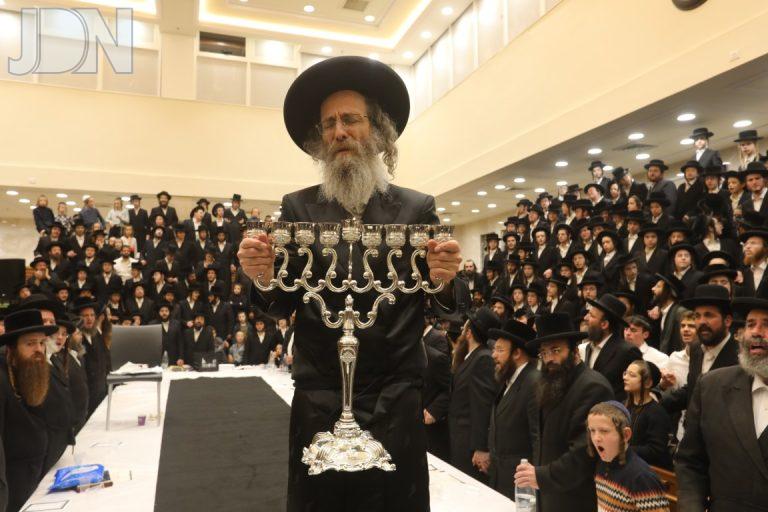רבי אלימלך בידרמן בית שמש חנוכה (11)