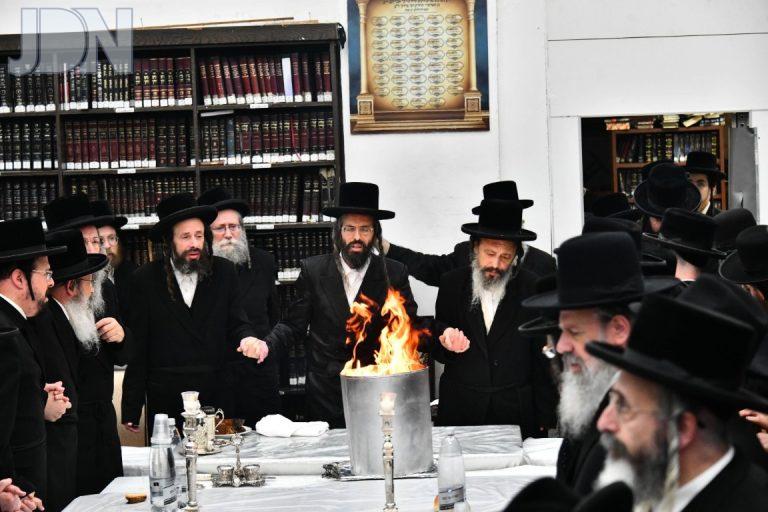 שריפת הפתילות זאת חנוכה זוויעהל פד (2)