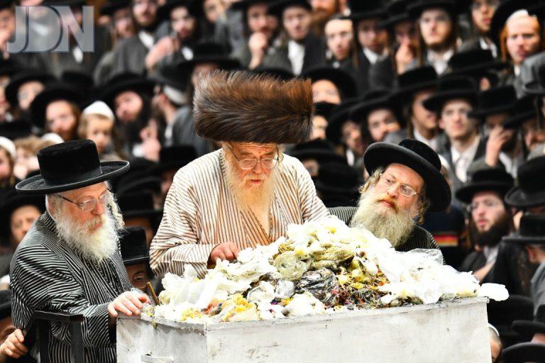 תולדות אהרן שריפת הפתילות (19)