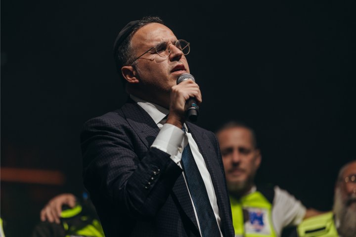 Shwekey - Credit Shmulie Grossbaum (Small)