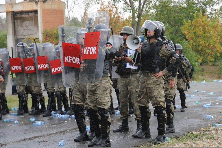 Turkish_KFOR_soldiers_in_riot_training