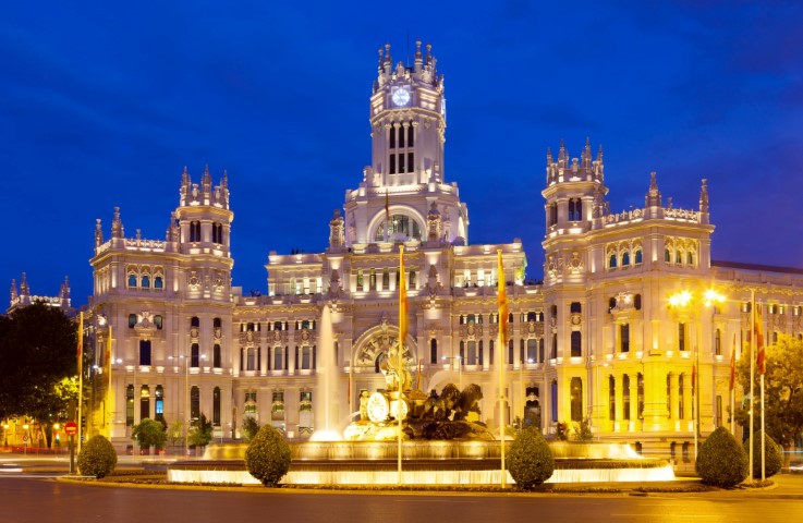 palacio-de-cibeles-summer-night-madrid (Small)