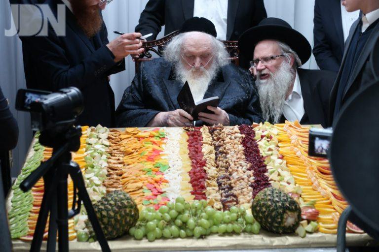 הגר''מ שטרנבוך ט''ו בשבט (4)