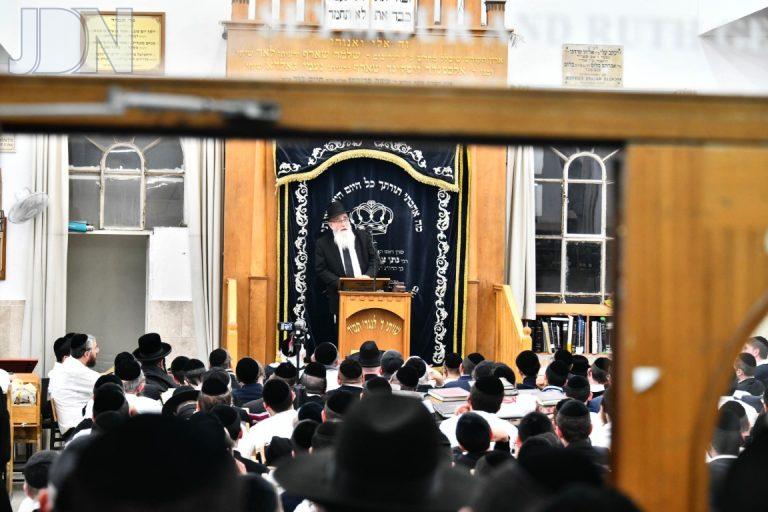 הרב ברויאר בשיחה בישיבת מיר (9)