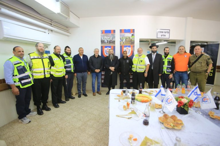 חכים זקא תא