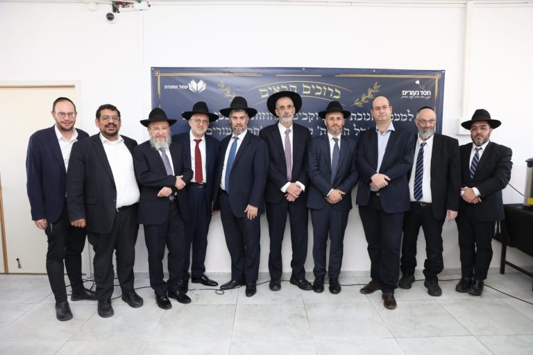 קביעת מזוזות (7)