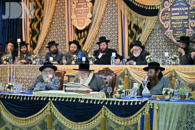 תולדות אהרן סיום בישיבה אלעד (46)