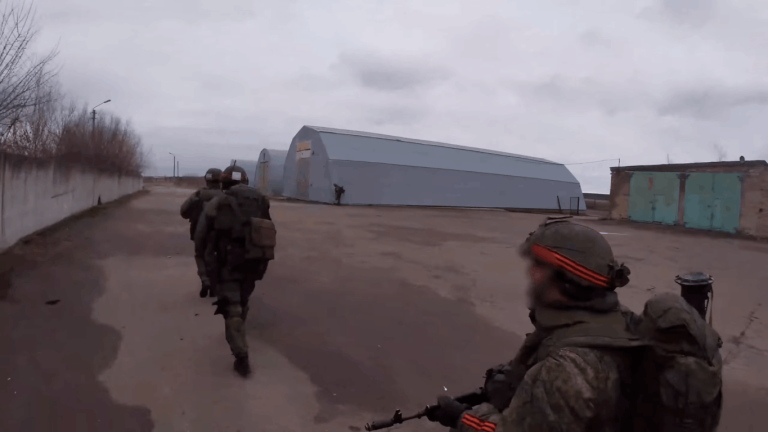 Взятие_под_контроль_аэродрома_на_территории_Украины_014 (1)