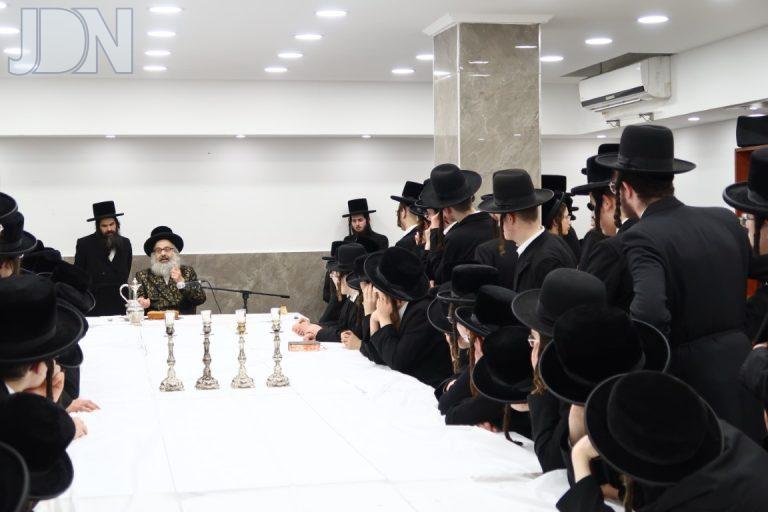 ויז'ניץ בי''ש בישיבת מכנובקא בעלזא ירושלים (9)
