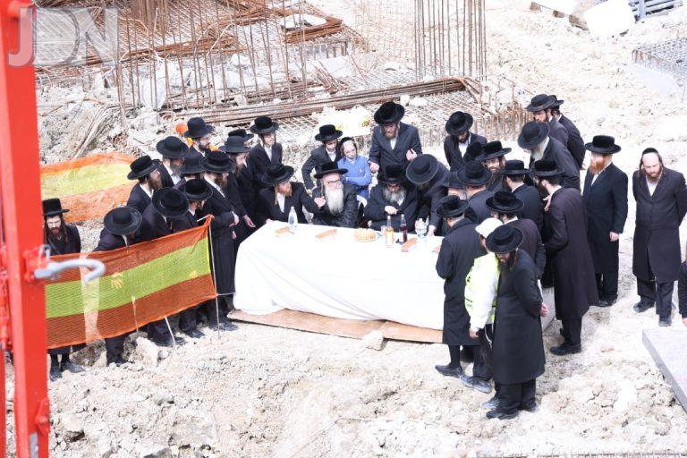 סאטמאר בית שמש יציקת מקוה בית שמש (14)