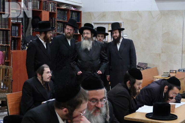 תולדות משה כולל שובבי''ם (10)