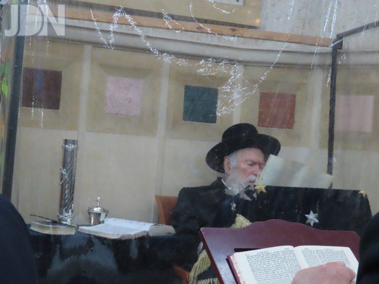 הגאון הגדול רבי יצחק זילברשטיין שליט''א