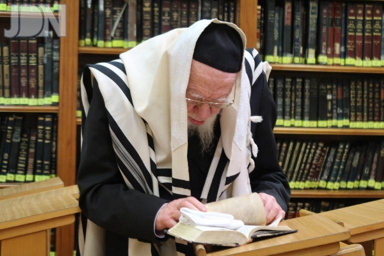 הגרד''מ שניידר מגילה (5)