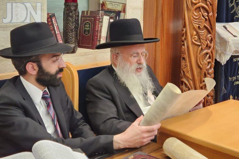 הרב זכריהו מגילה (22)