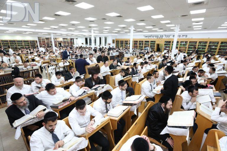 כולל מדרש אליהו אלעד פורים פד (12)