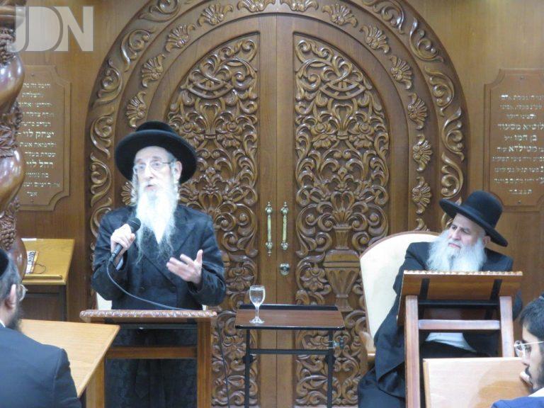 מעליץ אצל הגר''מ אביחצירא (4)