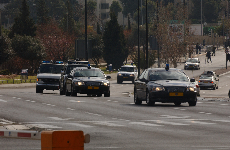 prime ministers convoy of cars