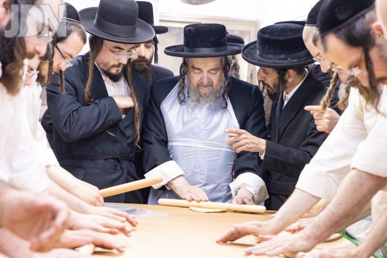 הגרי''מ שכטער אפיית מצות (9)