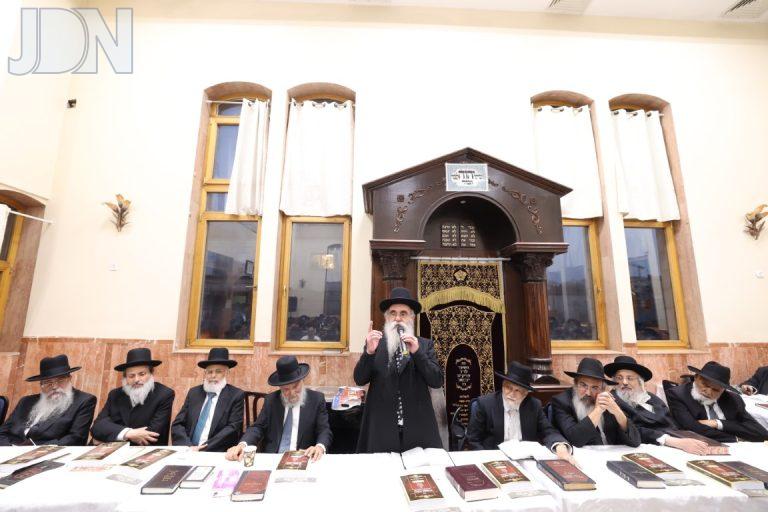 הגר''ע מנצור הגר''ש מחפוד הקבלת פני רבו (41)