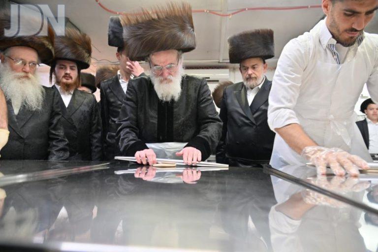 ויז'ניץ אפיית מצות (18)