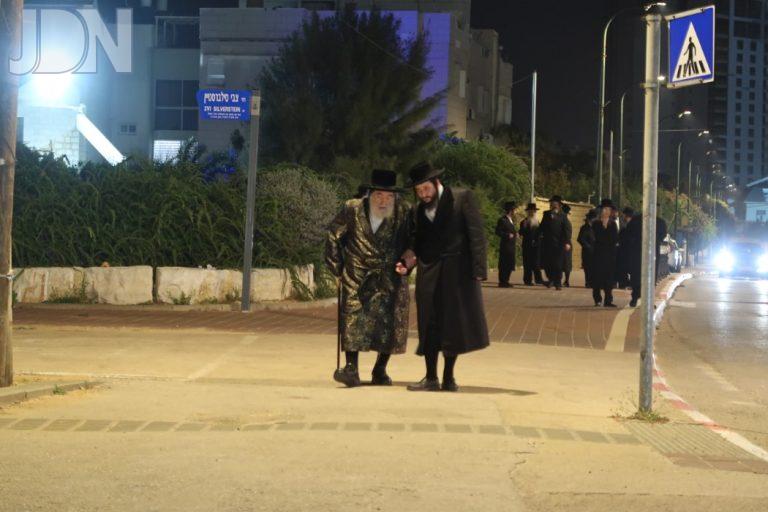 ויז'ניץ הליכה לילית נתניה (2)