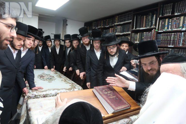 ישיבת קיבוץ ערלוי אצל מרן פוסק הדור הרב שטרנבוך (3)