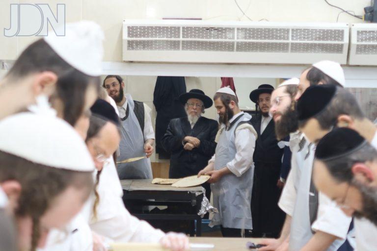 סטראפקוב אפיית מצות (4)