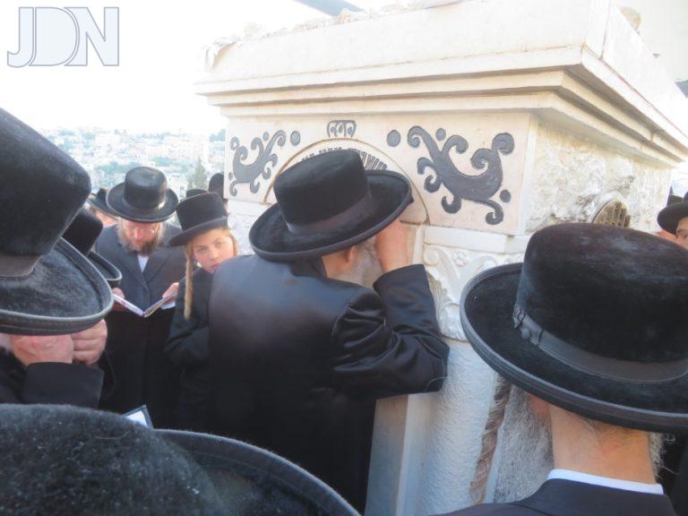 שומרי אמונים ירושלים הילולת רבי אהרן רטאה זיע''א (1)