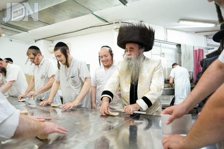 הגר''ס הלברשטאם אפיית מצות (6)