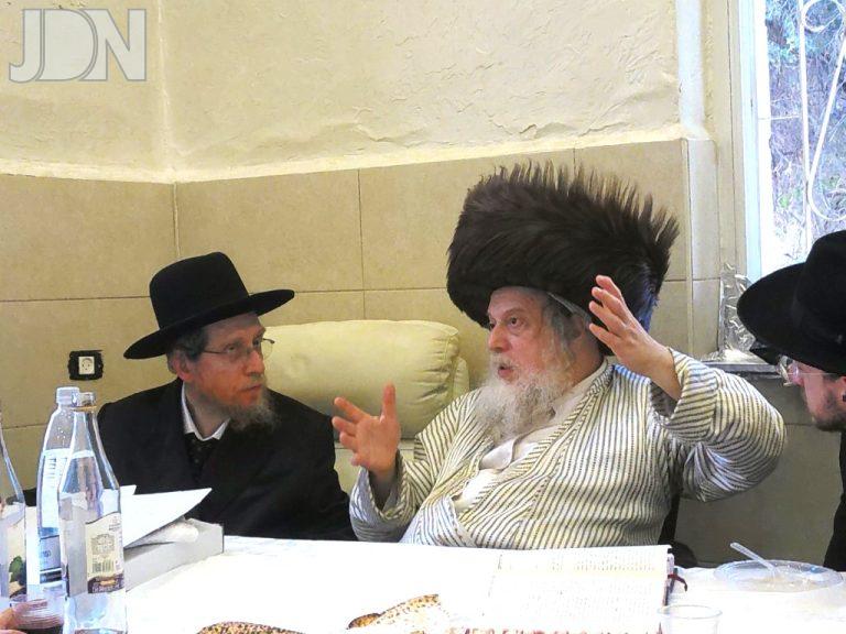 הרב חיים יצחק קפלן אצל האדמו''ר ממבקשי אמונה (2)