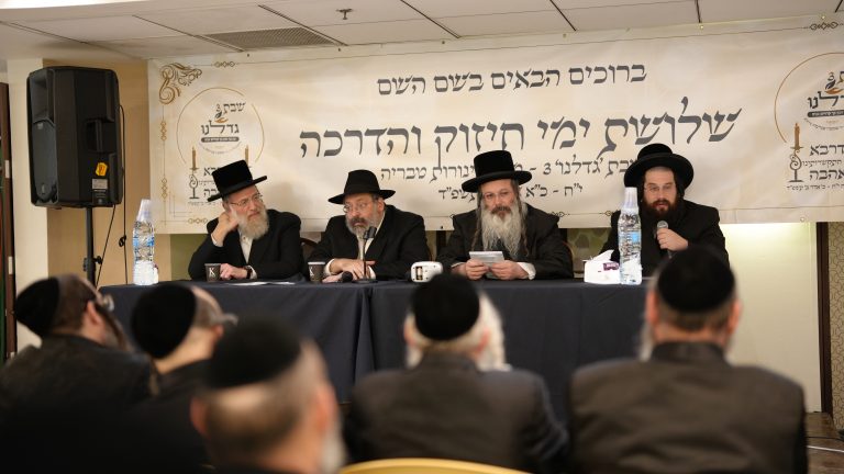 הרבנים בפאנל