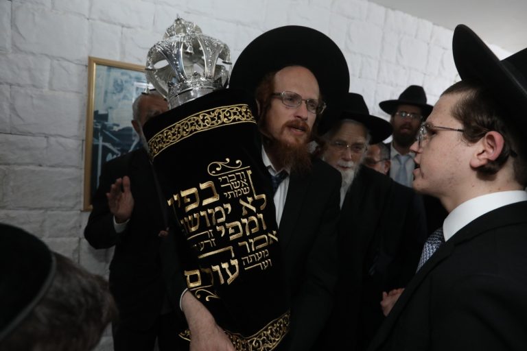 ימים אחרונים - יד לאחים