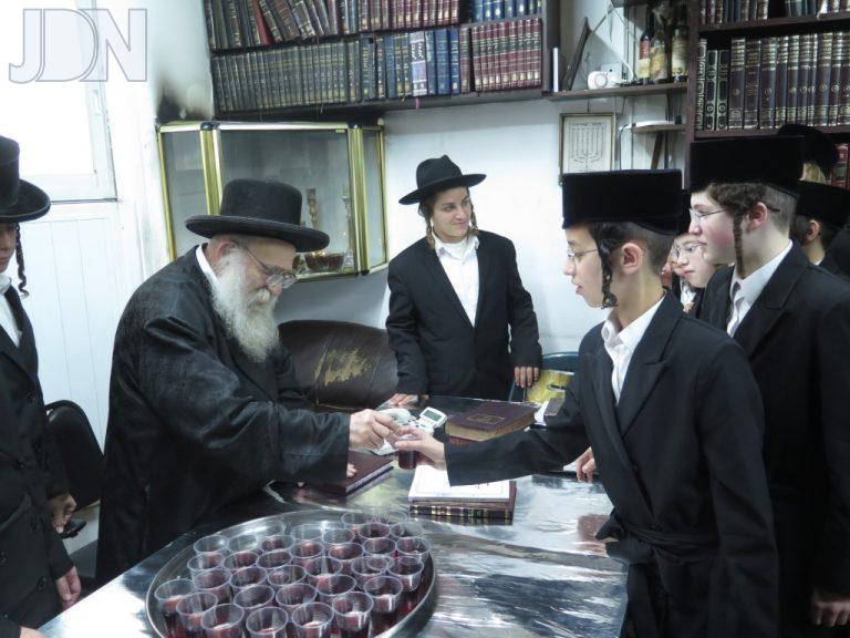 סערט ויז'ניץ מאקאווא ביקור (6)