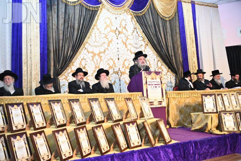 ת''ת בעל שם טוב פ''ת חלוקת תעודות (9)