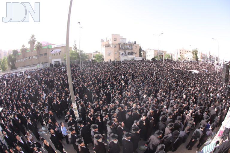 גור הלווית הרבנית בירושלים (28)