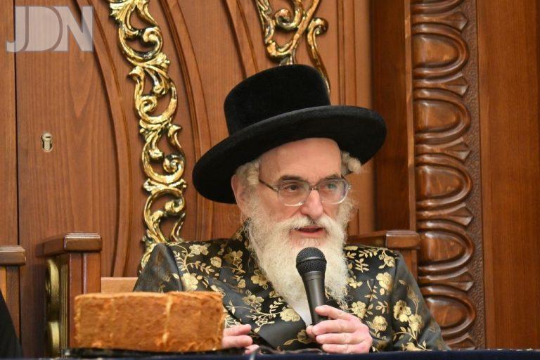 האדמו''ר מויז'ניץ קבלת פנים מעם לועז אשדוד (24)
