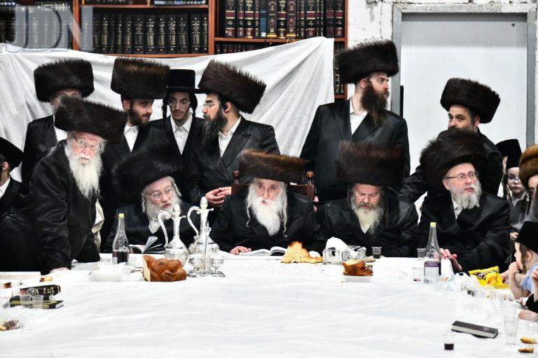 מכנובקא בעלזא שבועות פד (6)