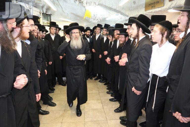 רבי נחמן בידרמן קבר שמעון הצדיק (11)