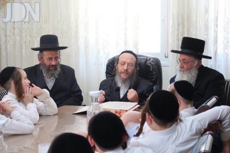 גאב''ד זוויעהל כלל חסידי (9)
