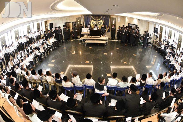 האדמו''ר מויז'ניץ בביתר עילית (20)