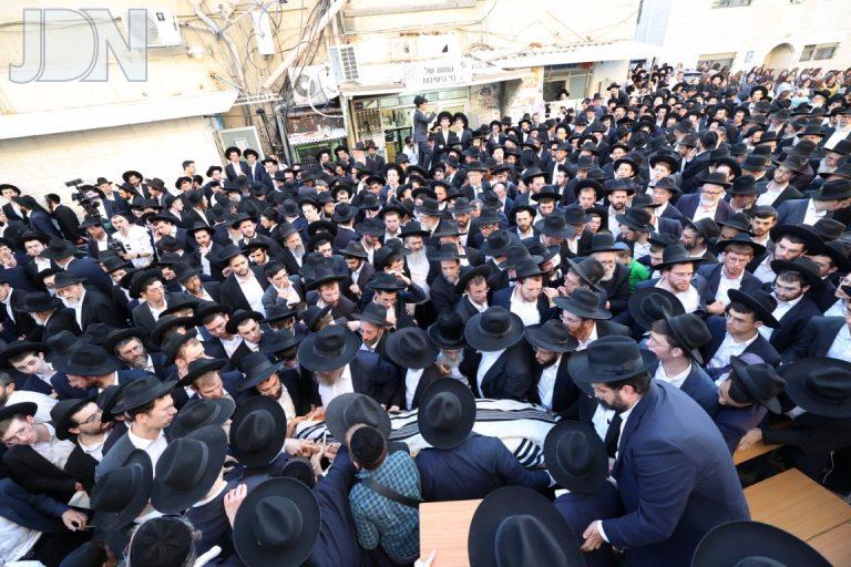 הלויית הרב אברהם שמואלביץ זצ''ל (79)