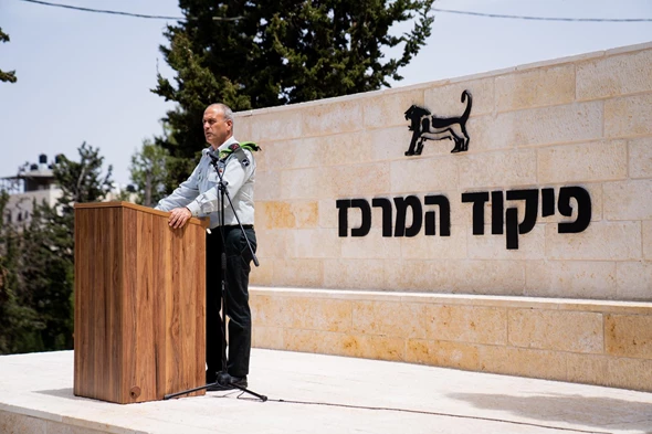 מ-פקמז-יהודה-פוקס