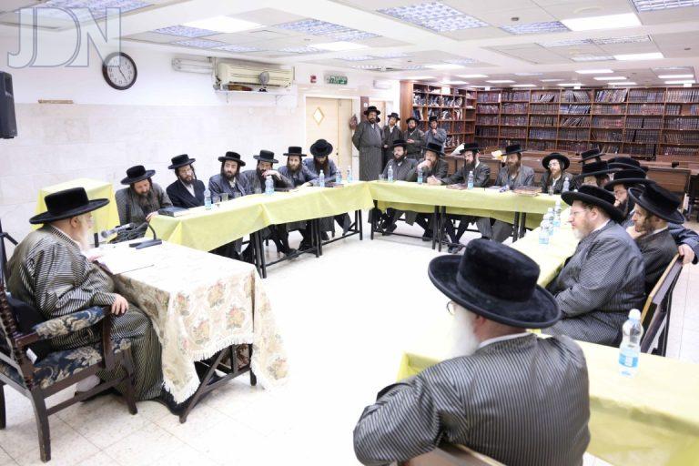 תולדות אהרן כנס רבנים (4)