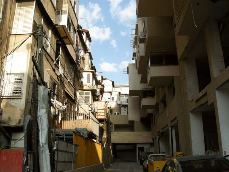 Buildings_on_Rabi_Akiva_St
