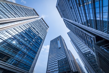 Bottom,View,Of,Office,Building,Window,Close,Up