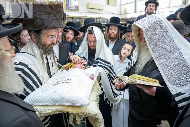 זוועהיל ביאלא רמ''א ברית (24)