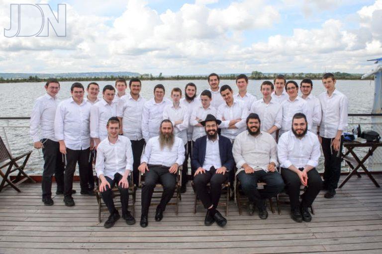 תלמידי הישיבה לצעירים במוסקבה טסו להמש ( (31)