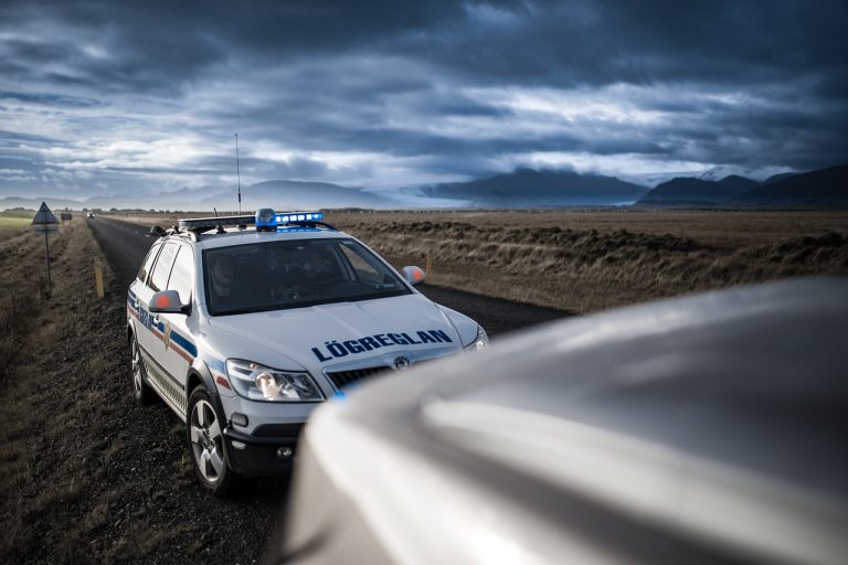 car-6398127_1280
