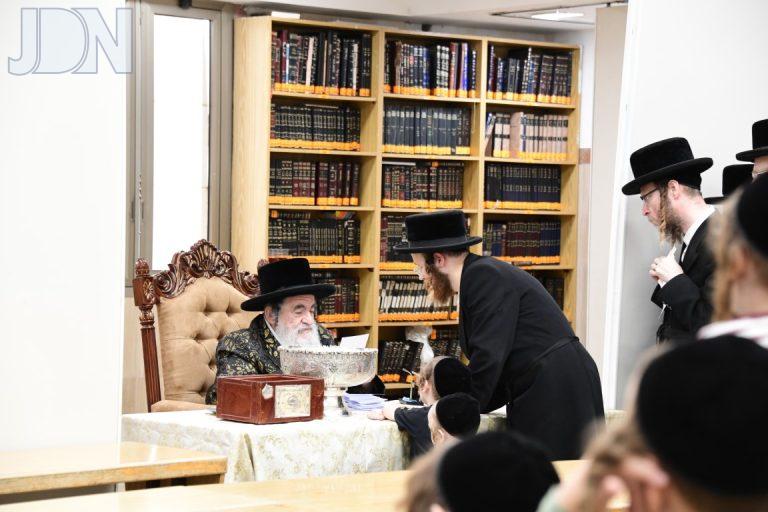 ויז'ניץ שבט הלוי קבלת קהל אשדוד (9)